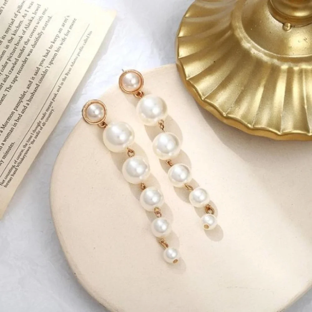RESTOCKED! Gold Bulky Pearl Dangly Fashion Earring - Picture 4 of 7